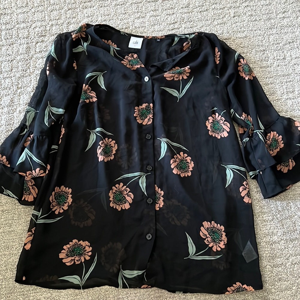 CAbi bell 3/4 sleeve top